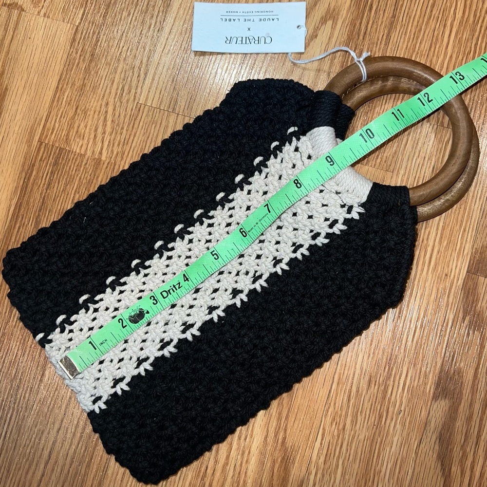 New Laude the Label Gabby Macrame hand bag wooden handle purse black, off white - Picture 4 of 5
